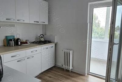 Apartament cu 3 camere decomandat în Soarelui - 4