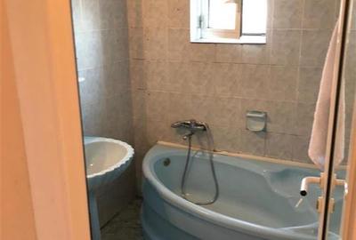 Apartament cu 3 camere decomandat, mobilat în Central - 14