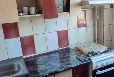 Garsonieră decomandată în Vitan