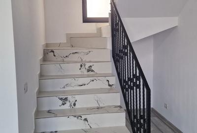 Casă cu 4 camere în Valu lui Traian - 2