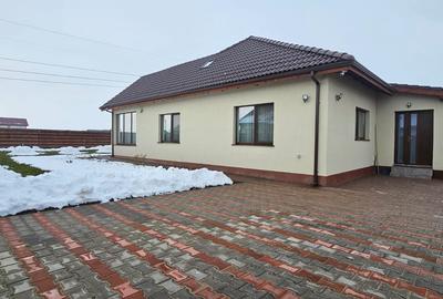 Casa moderna cu curte generoasa - Cartier Izvor, Cod 2005 - 2