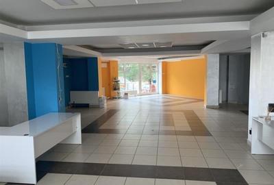 Spațiu comercial, 128 mp în Mărăști