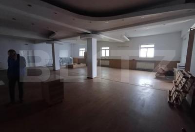 Spațiu comercial, de 150 mp, în Central - 2
