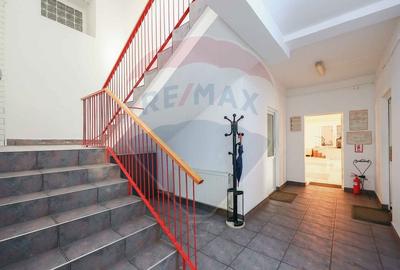 Spațiu industrial, de 1,407.1999511719 mp, în Vest - 7