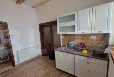 Casa renovata complet Schei, mobilata luminoasa curte indivi - 7