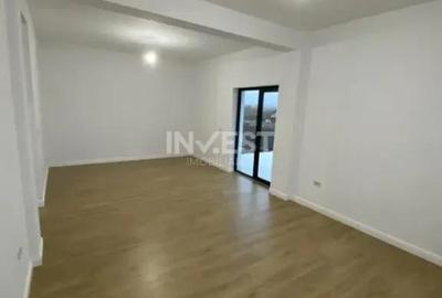 Casă cu 4 camere cu Canalizare în Valea Adâncă