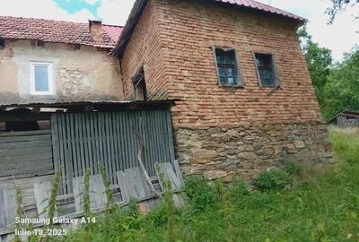 Teren de 50 mp, în Central - 1