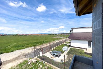 Duplex cu 4 camere cu Teren 250 Mp în Sânpetru - 15
