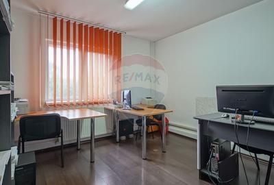 Apartament cu 3 camere versatil rezidenta sau spatiu birouri - 10
