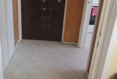 Apartament cu 2 camere semidecomandat în Tractorul - 5