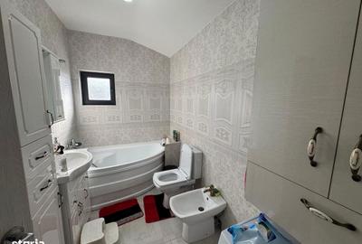 Apartament cu 3 camere, mobilat în Central - 2