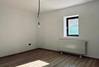 Casă cu 3 camere cu Teren 508 Mp în Sânmihaiu Român - 7