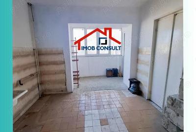 Apartament cu 3 camere decomandat în Narcisa - 4