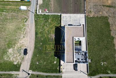 Teren Construcții intravilan de 647 mp, în Dumbrăvița - 3