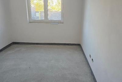 Apartament cu 3 camere decomandat în 22 Decembrie - 11