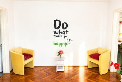 Apartament cu 2 camere semidecomandat, mobilat în Centrul Civic