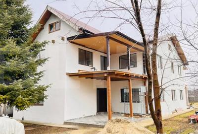 Casă cu 3 camere cu Teren 1000 Mp în Holboca - 1