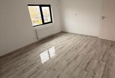 Casă cu 3 camere cu Teren 250 Mp în Central - 14