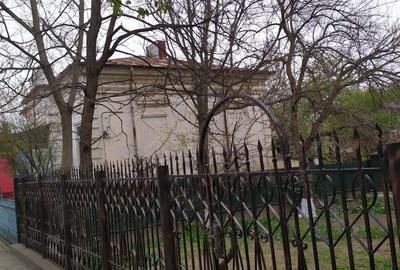 Casă cu 4 camere în Huși - 2