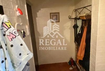 Apartament cu 2 camere semidecomandat Zona Micro 5/2 - 5