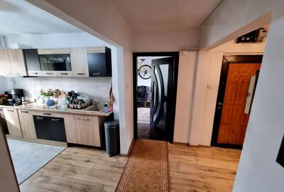 Apartament cu 3 camere decomandat, mobilat în Capitol - 2