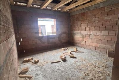 Casă cu 4 camere cu Teren 587 Mp în Central - 4