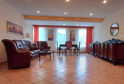 De Inchiriat apartament 4 camere Universitate sect 1 De Inchiriat apartament 4 camere Universitate sect 1 - 2