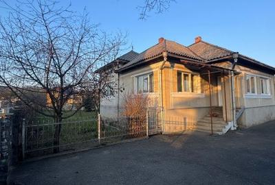 Casă cu 3 camere cu Teren 4000 Mp în Central - 11