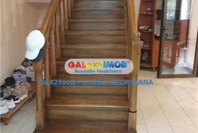 Casă cu 8 camere cu Garaj în Odăi - 7