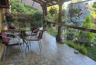 Casa de vanzare, cu 4 camere, 140 mp, teren 300 mp, zona Dara - 18