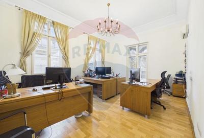 Birou, de 705 mp, în Dacia - 14