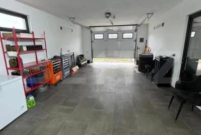 Casa moderna cu elemente traditionale , 306 mp utili , 2500 mp teren , Moara - 11