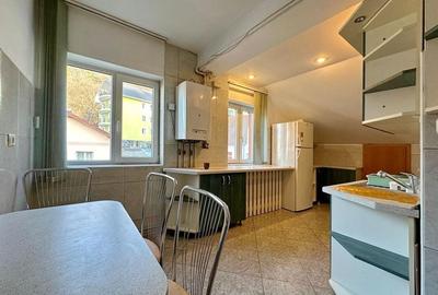 Apartament 3 camere Vanzare, Zona Linistita - 11