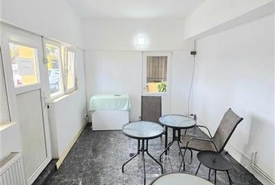 Spatiu Comercial cu Vad, Renovat, Zona CET Medeea - 2