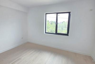 Casă cu 4 camere cu Teren 200 Mp în Central