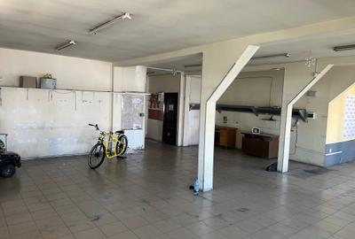 Spațiu comercial, de 98 mp, în Central - 5