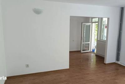 Apartament cu 2 camere semidecomandat în Ultracentral