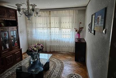Apartament cu 3 camere decomandat în Central - 2