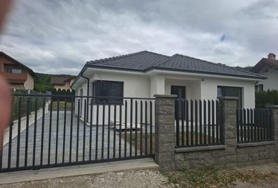 Casă cu 4 camere în Mediaș - 5