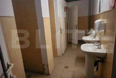 Spațiu comercial, de 1,500 mp, în Central - 13