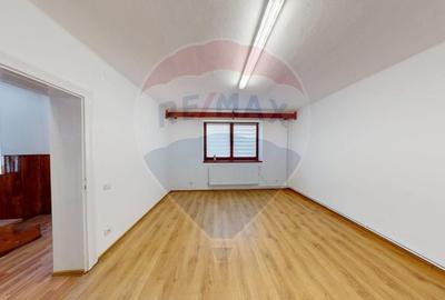 Casă cu 3 camere de vânzare Calea Dumbravii - 8