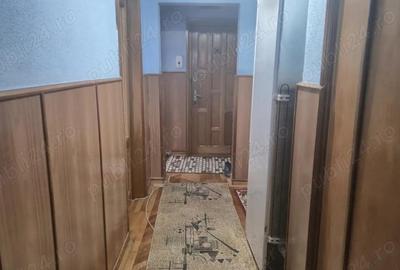 Apartament cu 3 camere in zona Micro 38 - 3