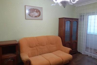 Apartament cu 3 camere decomandat în Barieră