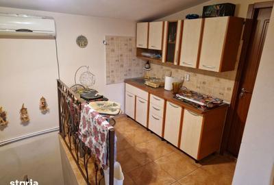 Casă cu 4 camere cu Teren 1348 Mp în Central - 17