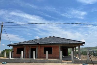 Casă cu 4 camere cu Teren 1800 Mp în Central - 8