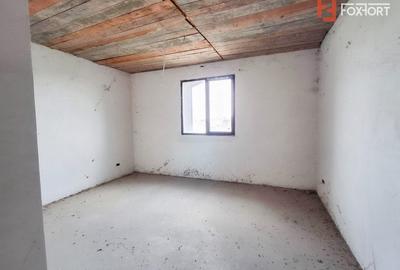 Casă individuală cu 13 camere cu Canalizare în Recaș - 24