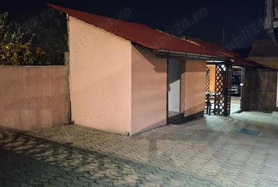 Casă cu 4 camere cu Teren 200 Mp în Eminescu