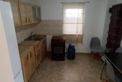 Casă individuală cu 2 camere cu Canalizare în Calea Clujului - 2