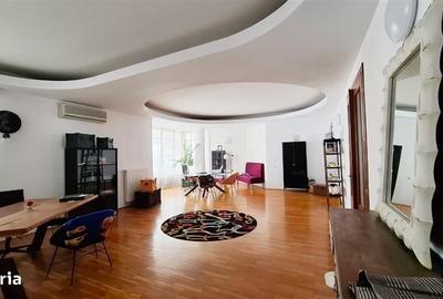 Apartament cu 4 camere semidecomandat în Primăverii