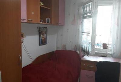DEMOCRATIEI - 2 cam., cf1, dec, 4/4, renovat - 65000 euro - 12